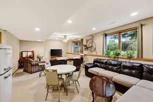 647 Grandview Dr, Sun Prairie, WI 53590 - Photo 29