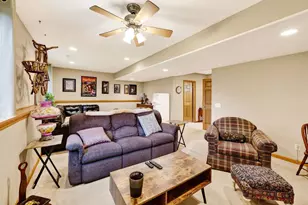 647 Grandview Dr, Sun Prairie, WI 53590 - Photo 31