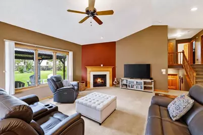 647 Grandview Drive, Sun Prairie, WI 53590 - Photo 5