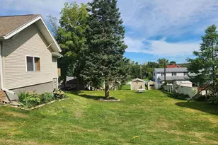 216 Nassau St, Elroy, WI 53929 - Photo 29