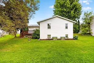 9 Sedona Ct, Madison, WI 53719 - Photo 5