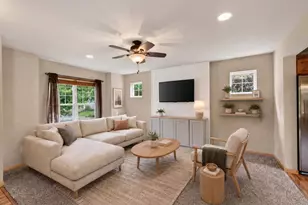 6909 Country Ln, Madison, WI 53719 - Photo 11
