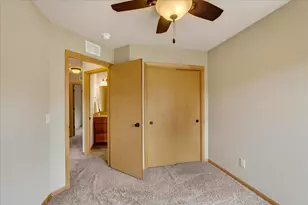 6909 Country Ln, Madison, WI 53719 - Photo 41