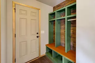 6909 Country Ln, Madison, WI 53719 - Photo 23