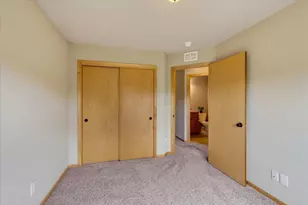 6909 Country Ln, Madison, WI 53719 - Photo 35