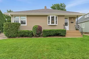 253 S Madison St, Waupun, WI 53963 - Photo 1