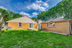 2511 N 91st St, Wauwatosa, WI 53226 - Photo 33