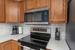 438 Cherry Hill Dr, Madison, WI 53717 - Photo 11