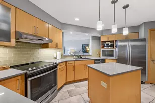 4001 Monona Dr, Monona, WI 53716 - Photo 29