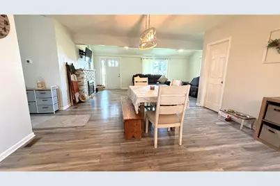 3816 E Creek Road, Beloit, WI 53511 - Photo 7