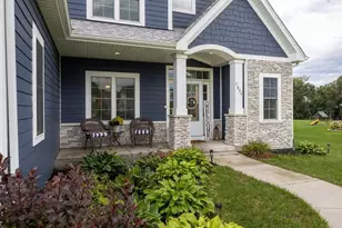 W4654 Pebble Dr, Elkhorn, WI 53121 - Photo 5