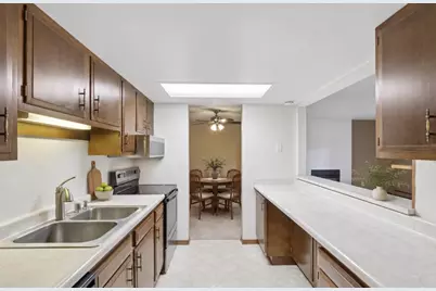 6302 Mineral Point Road #213, Madison, WI 53705 - Photo 11