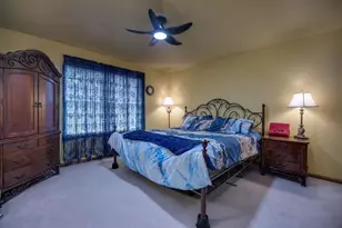902 N Thompson Dr, Madison, WI 53704 - Photo 11