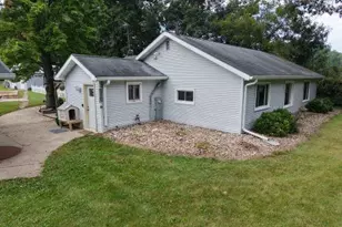 E8303 N Reedsburg Rd, Reedsburg, WI 53959 - Photo 5