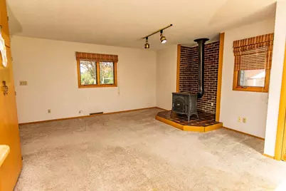 608 W Fountain Street, Ridgeville, WI 53533 - Photo 11