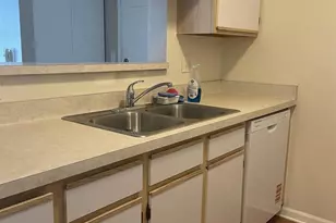 7207 Flagship Dr, Madison, WI 53719 - Photo 17
