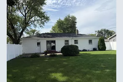 1551 S Grant Avenue, Janesville, WI 53546 - Photo 3