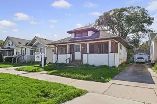 828 Sherman Ave, Janesville, WI 53545 - Photo 1
