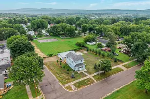603 Walnut St, Baraboo, WI 53913 - Photo 7