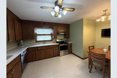 240 W Harrison Street, Columbus, WI 53925 - Photo 43