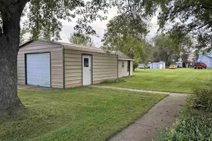 205 S 3rd St, Avoca, WI 53506 - Photo 33