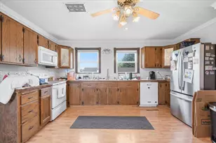596 Portland Rd, Waterloo, WI 53594 - Photo 7