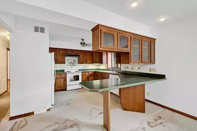 5010 Raymond Road, Madison, WI 53711 - Photo 13