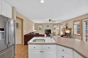 3409 Kingsbridge Dr, Janesville, WI 53546 - Photo 11