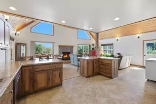 S1340 Fox'n Hounds Ct, La Valle, WI 53941 - Photo 11