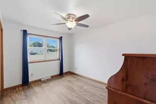 213 Hjemdal Ln, Deerfield, WI 53531 - Photo 17