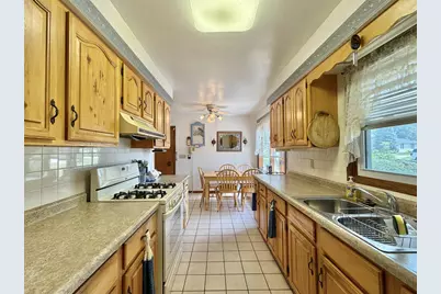 721 E Morning Glory Lane, Beloit, WI 53511 - Photo 3