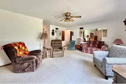 721 E Morning Glory Lane, Beloit, WI 53511 - Photo 11