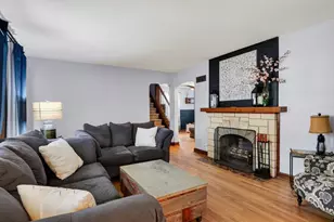 9 Oxford Pl, Madison, WI 53704 - Photo 1