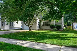 9 Oxford Pl, Madison, WI 53704 - Photo 1