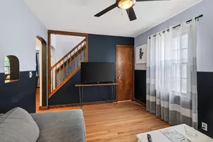 9 Oxford Pl, Madison, WI 53704 - Photo 11