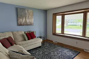 1517 Homberg Ln, Madison, WI 53716 - Photo 7