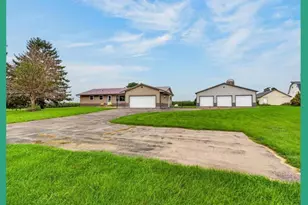 N8249 State Road 104, Brooklyn, WI 53521 - Photo 9