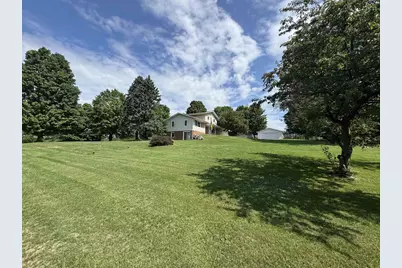 W5642 Rolling Acres Lane, Monroe, WI 53566 - Photo 17