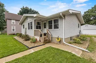 409 S 2nd St, Janesville, WI 53536 - Photo 5