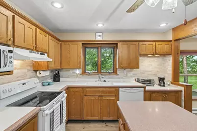 801 Saddle Ridge, Portage, WI 53901 - Photo 9
