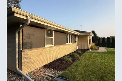 2611 Golf Vu Court, Monroe, WI 53566 - Photo 3