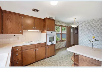 404 Tompkins Drive, Madison, WI 53716 - Photo 11