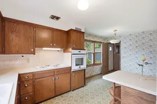 404 Tompkins Dr, Madison, WI 53716 - Photo 11