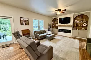 3819 Huntington Ct, Janesville, WI 53546 - Photo 13