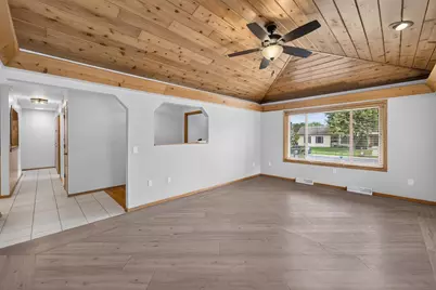 408 Pinehurst Drive, Waunakee, WI 53597 - Photo 3