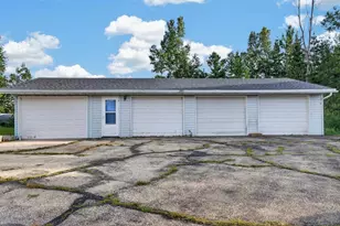 W757 Riverview Dr, Fall River, WI 53932 - Photo 3