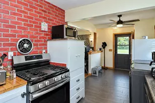 3616 S Glenwood Dr, Beloit, WI 53511 - Photo 7