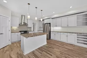 1120 N Division St, Waunakee, WI 53597 - Photo 15