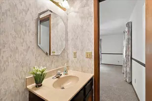 5302 Comanche Way, Madison, WI 53704 - Photo 23