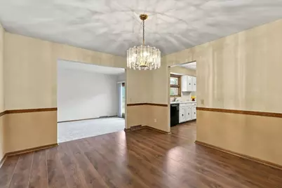 5302 Comanche Way, Madison, WI 53704 - Photo 5